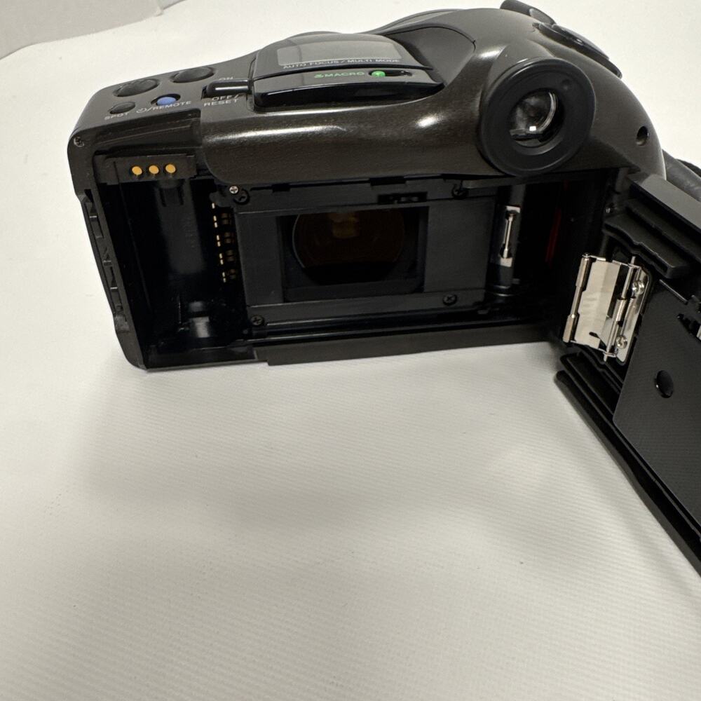 Olympus Camera AZ-330 Super Zoom Infinity Super Zoom 330 Film 35mm With Case - Picture 9 of 16